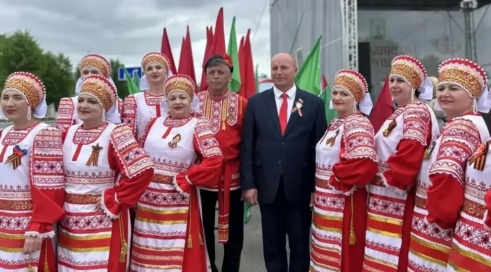 Подарил яркую концертную программу