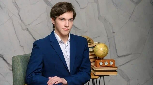 Брянский лицеист получил 100 баллов по математике