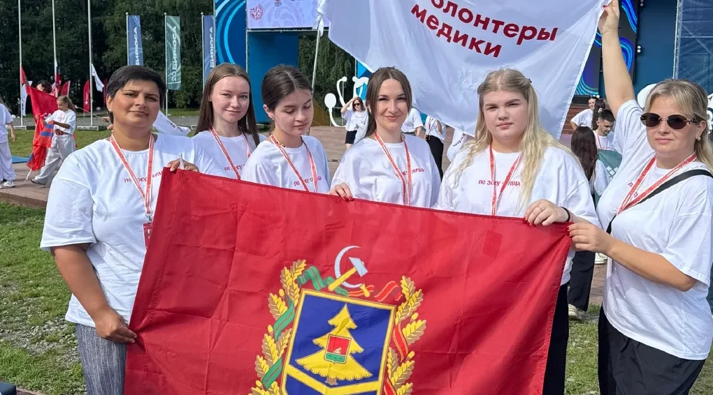 Брянские волонтёры-медики удостоились наград