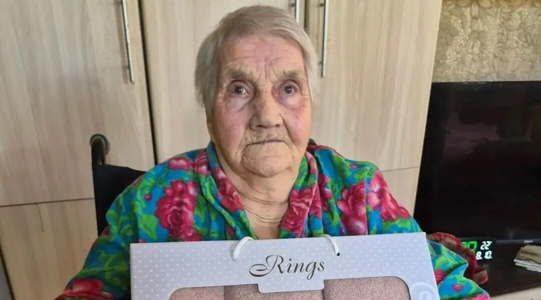 Сторожила посёлка поздравили с 95-летием
