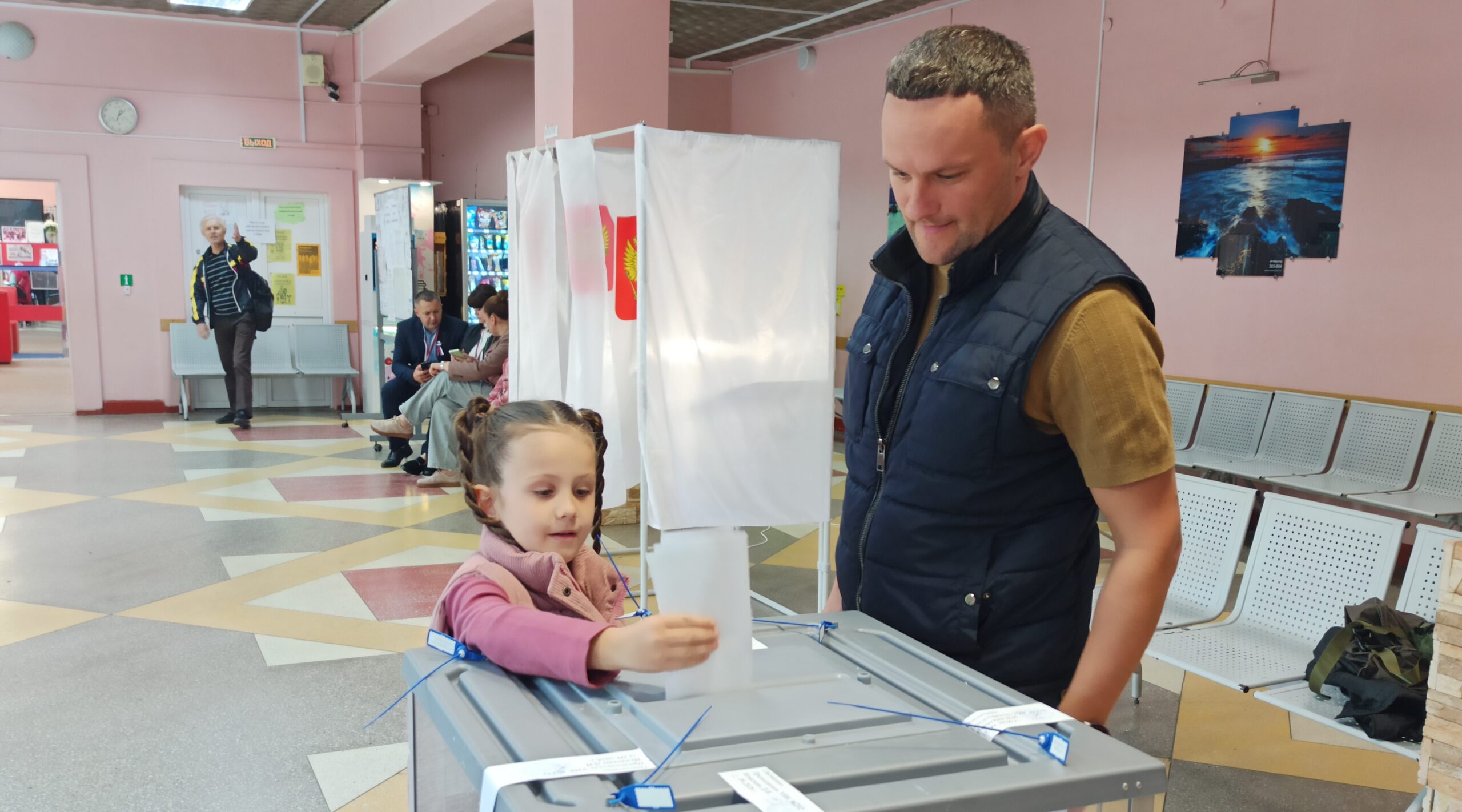 В Брянском районе проходит третий день голосования