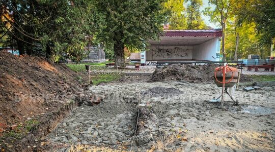 В парке Толстого готовятся к открытию бюста Валентина Динабургского