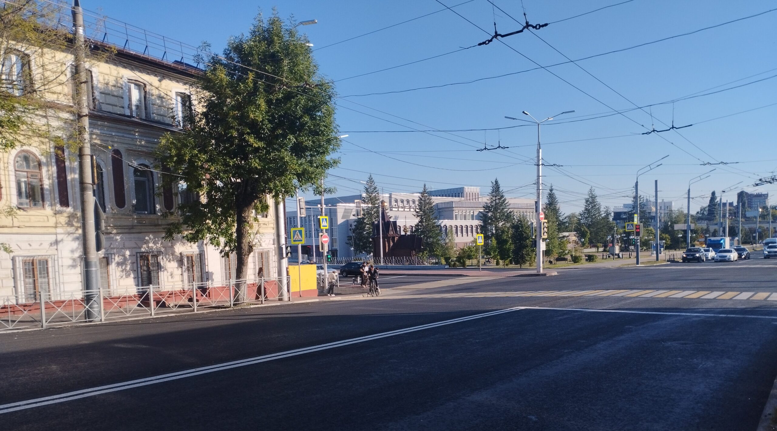 В Брянске обновляют дорогу к туристическим объектам