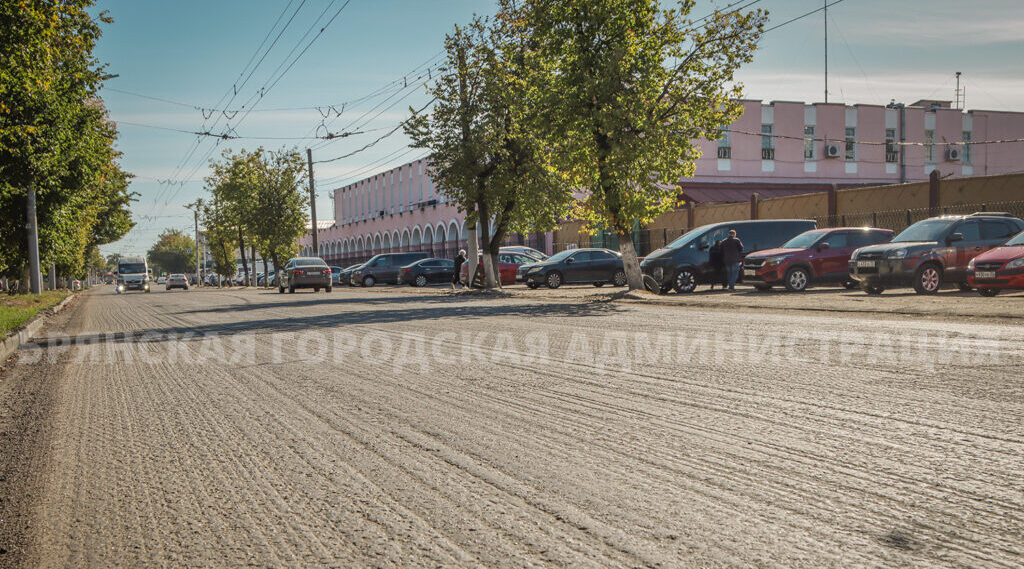 В Бежицком районе Брянска строят новые тротуары