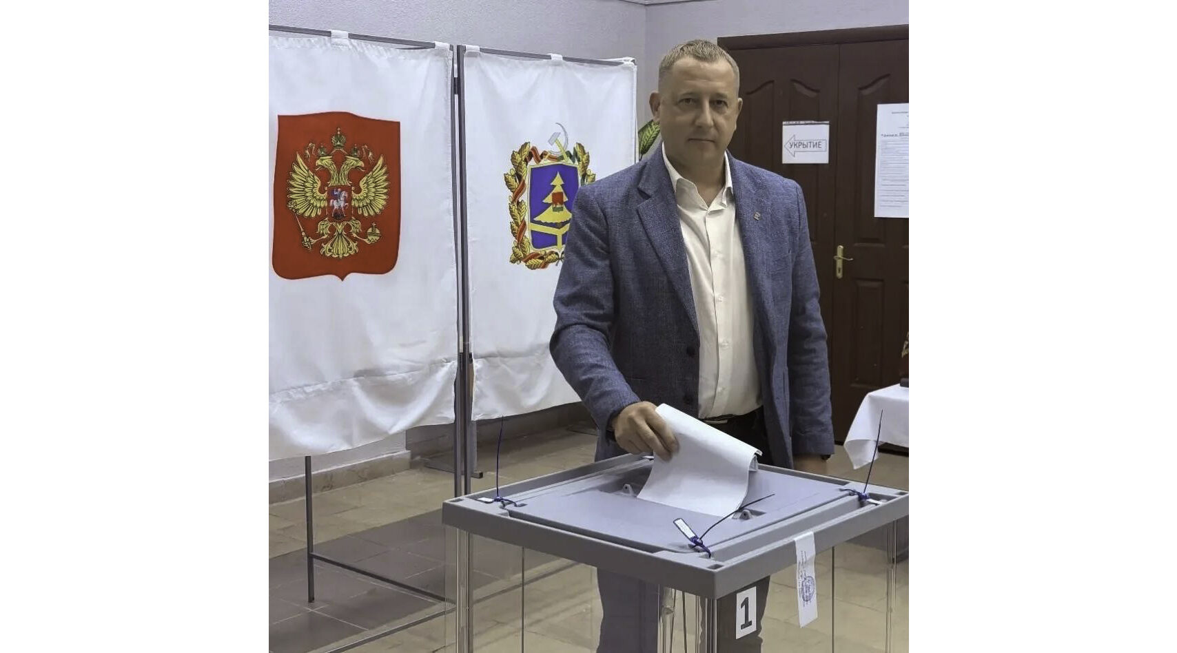 Глава администрации Брянского района Александр Пронин проголосовал на выборах