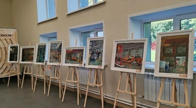 В Брянском областном колледже искусств открылась выставка работ студенческого пленэра
