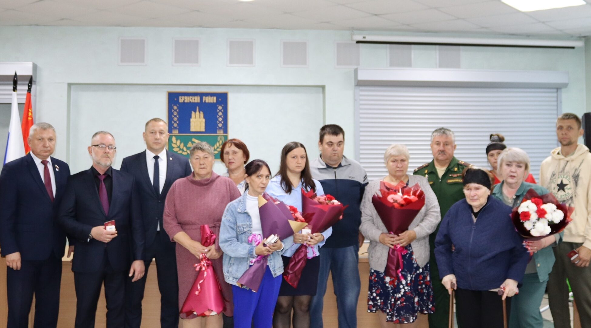 В Брянском районе вручили государственные награды семьям героев