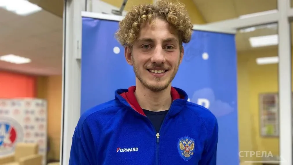 Егор Ковальчук поздравил брянского пловца с победой на этапе Кубка мира