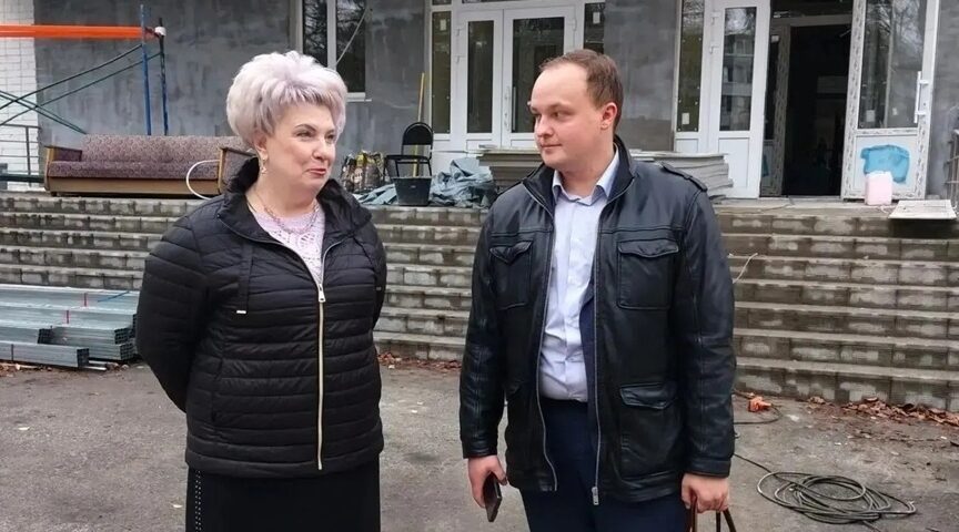 Директор департамента образования и науки посетила брянские школы